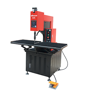 Hydraulic riveting press